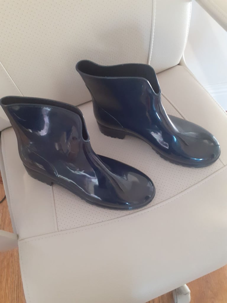 image for Brand new  size  40   - green boots ( Wellington type ) - collection Winchester 