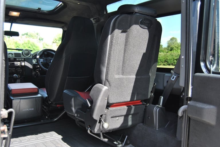 2015 Land Rover Defender XS Station Wagon TDCi [2.2] WINDOW VAN DIESEL Manual