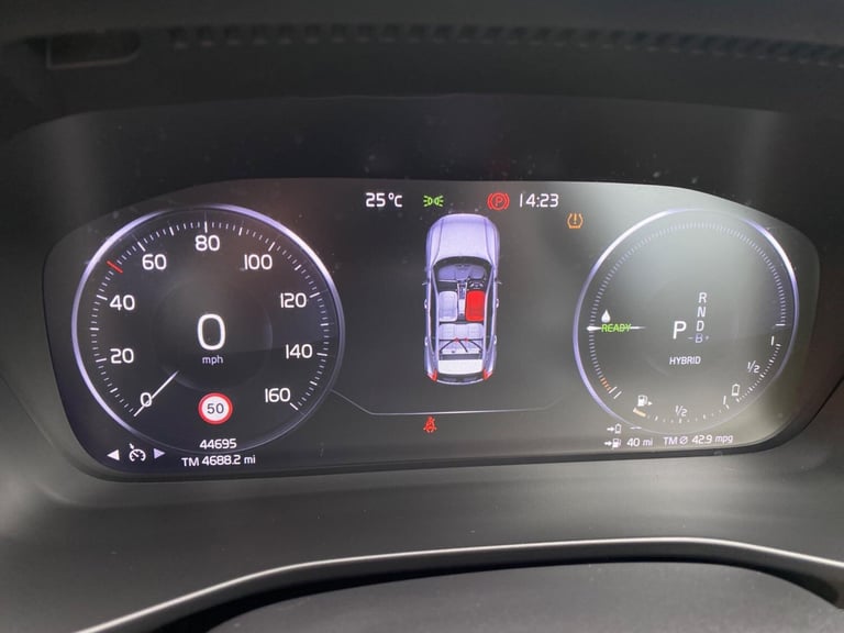 2022 Volvo XC40 1.5h T5 Twin Engine Recharge 10.7kWh Inscription Pro Auto Euro 6 (s/s) 5dr ESTATE...