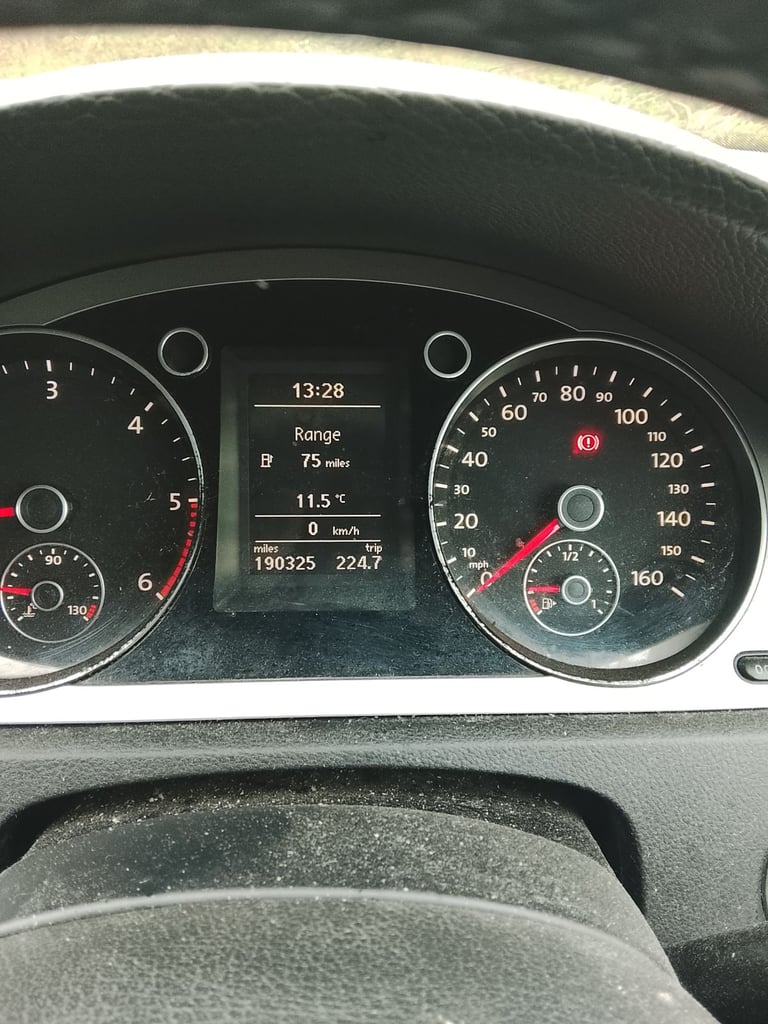 Volkswagen, PASSAT, Saloon, 2009, Manual, 1968 (cc), 4 doors