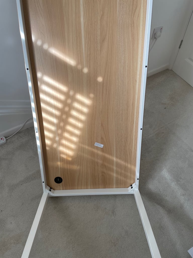 Computer desk