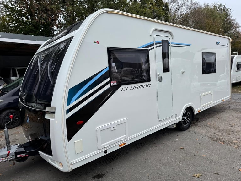 ⭐️ 2017/18 LUNAR CLUBMAN SB ⭐️ 4 BERTH TOURING CARAVAN ⭐️ FULLY SERVICED ⭐️