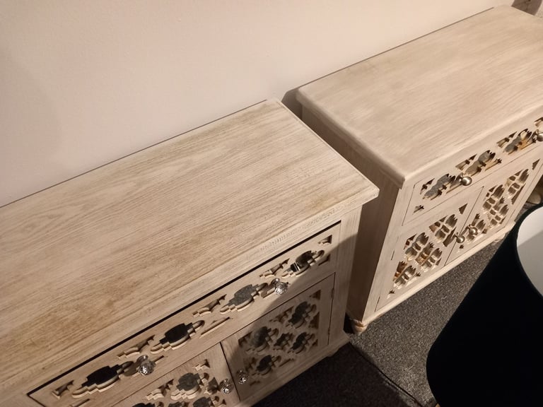 image for Hampton Range cabinets £50 Pair