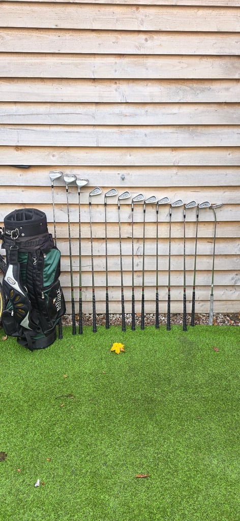 image for Left handed golf set with bag