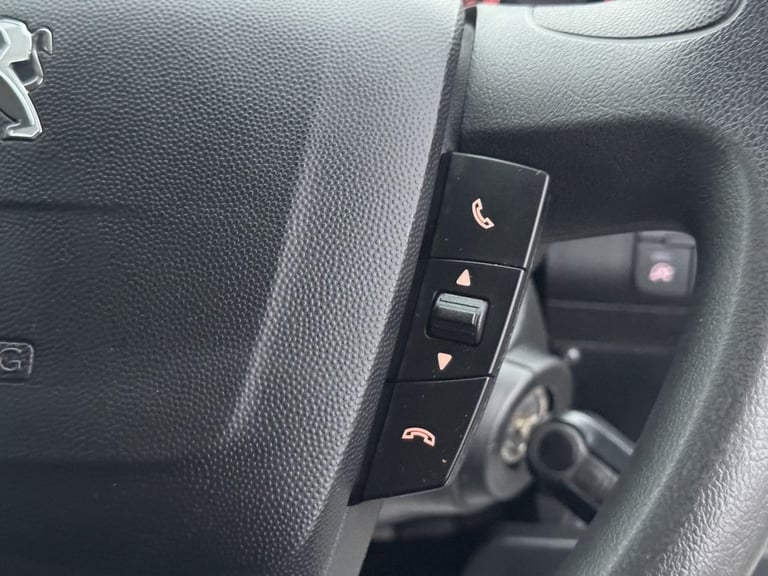 2021 Peugeot Boxer BLUEHDI 335 LOW LOADER / DROPSIDE / DROP &amp; GO / SPECIALIST VEHICLE - DIESE...