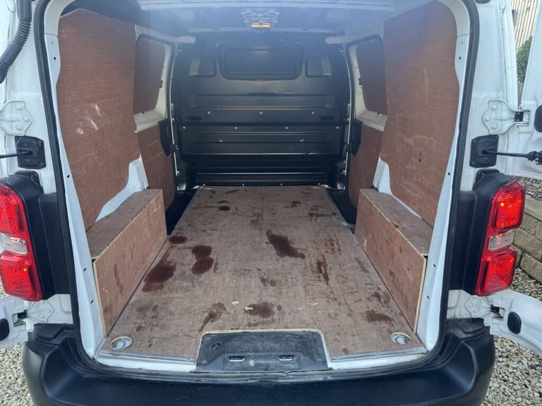 2022 Vauxhall Vivaro 1.5 L1H1 F2700 DYNAMIC S/S Manual Panel Van Diesel Manual