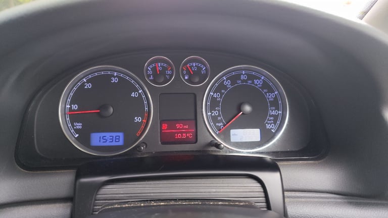 VW Passat Estate 1.9 TDI PD 130 - Image 14