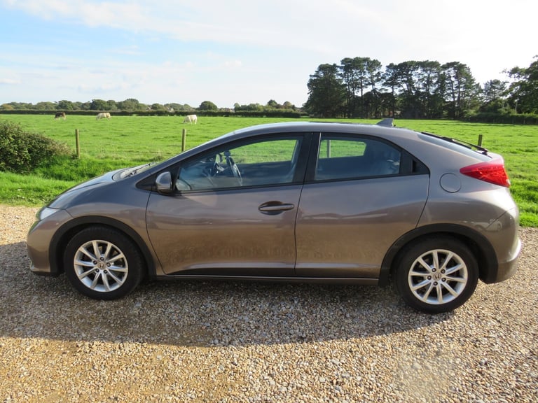 2013 Honda Civic 1.8 i-VTEC EX  EXCELLENT OVERALL CONDITION HATCHBACK Petrol Manual