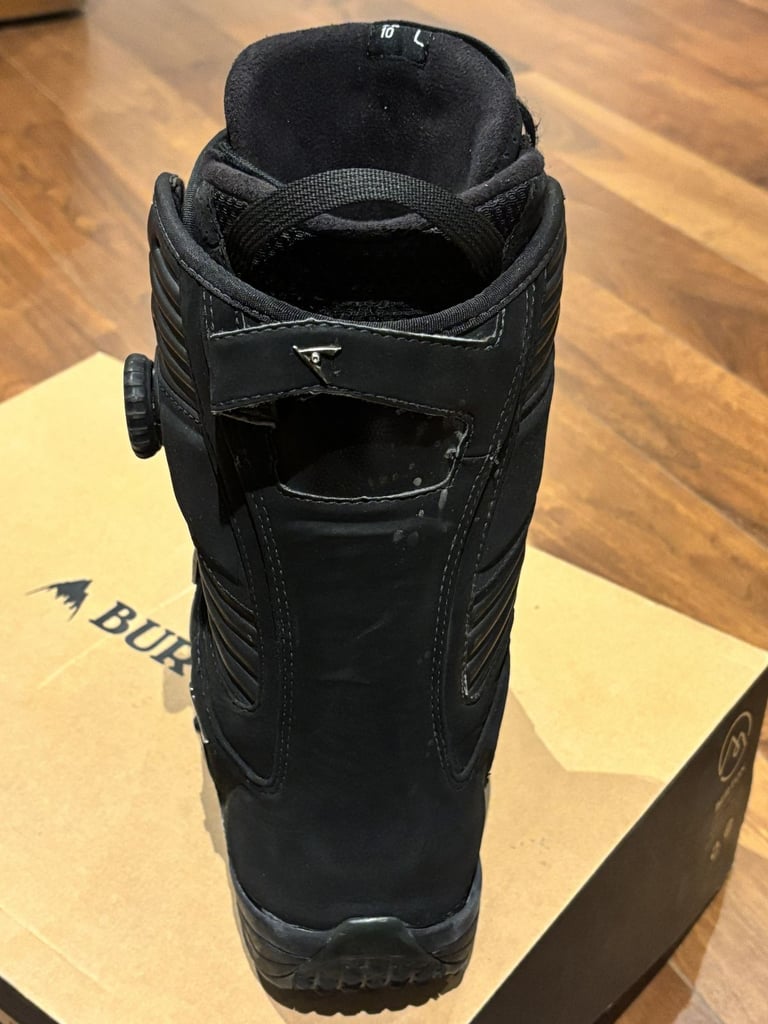 🏂 Vans Snowboard Boots – Male Size US 10 / UK 9  (Fits Shoe Size UK 7-8.5) - £25