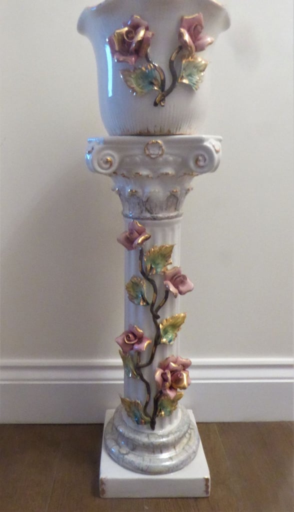 Capo-de-Monte Plant Stand