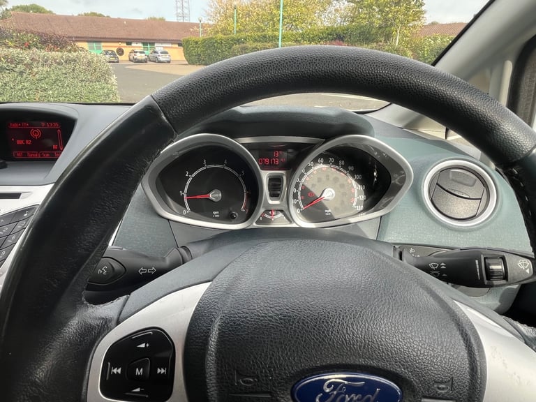 Ford, FIESTA, Hatchback, 2011, Manual, 1242 (cc), 5 doors