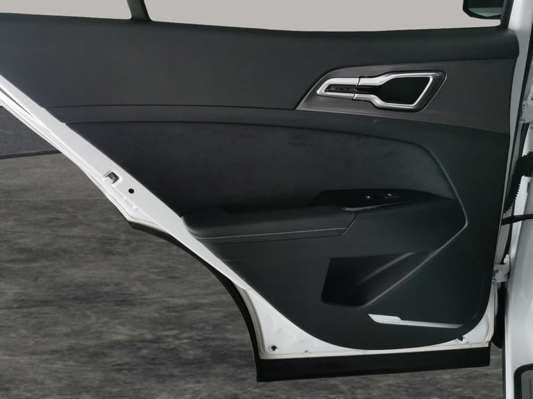 2022 Kia Sportage 1.6 h T-GDi GT-Line S SUV 5dr Petrol Hybrid Auto Euro 6 (s/s) (226 bhp) - A Suv...