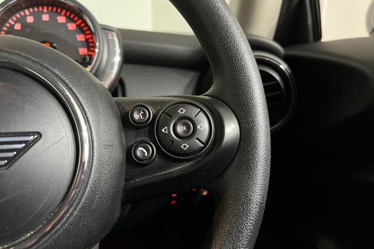 2019 19 MINI HATCH 1.5 ONE CLASSIC HATCHBACK 3DR PETROL MANUAL EURO 6 (S/S) (102