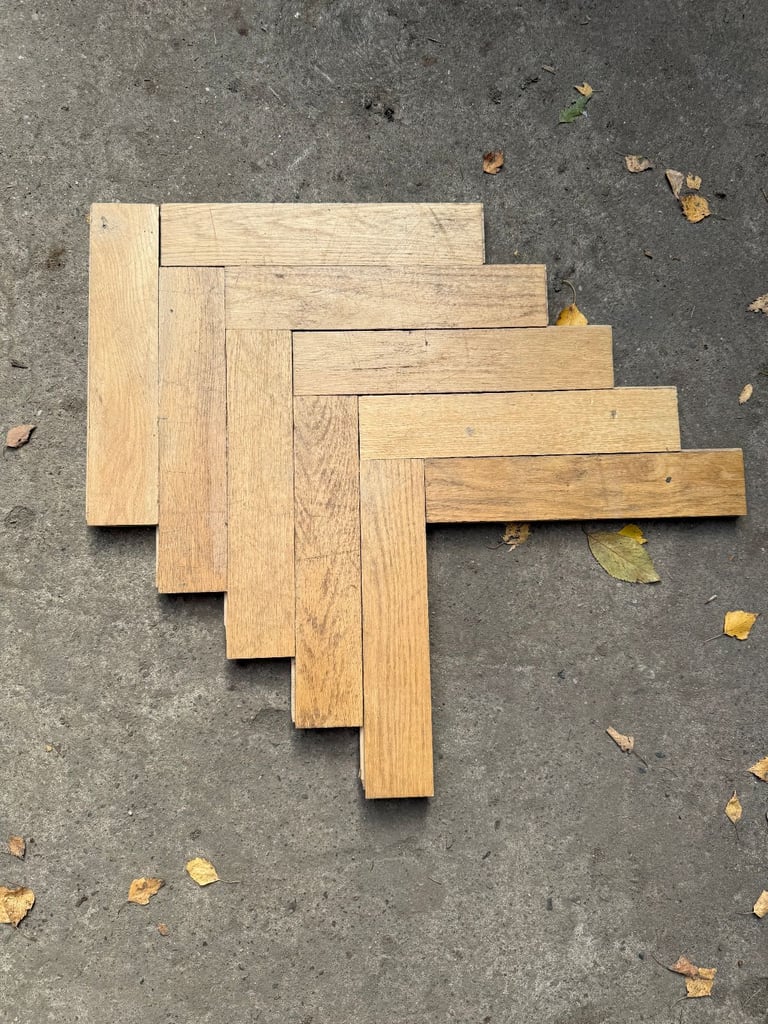 image for 🌿 GO357W — Reclaimed Oak GYM Parquet Flooring (35 × 7 cm) @wood_job_uk