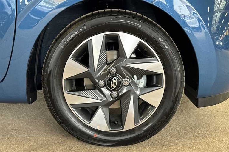 2025 Hyundai i10 1.0 Advance Hatchback 5dr Petrol Auto Euro 6 (s/s) (63 ps) Hatchback Petrol Auto...