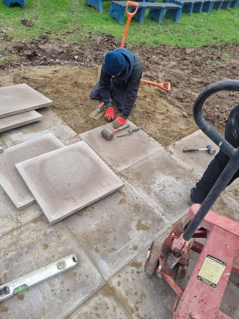 Fencing,Gardens,Paving,Concrete,plaster boards,skiming,Paint