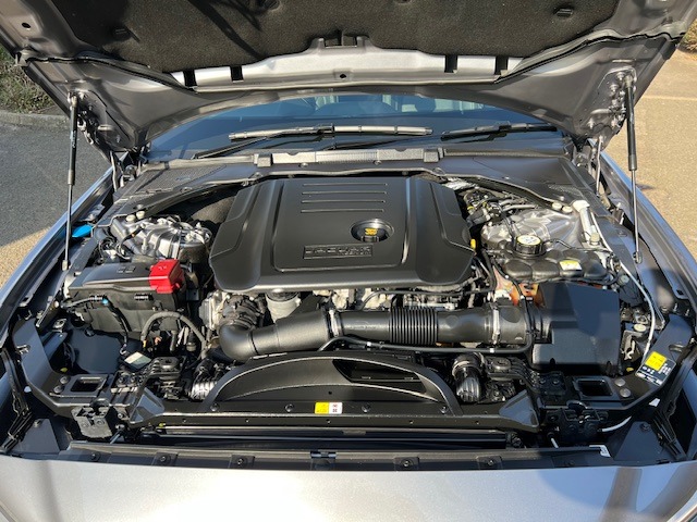 2019 Jaguar XE 2.0d R-Dynamic SE 4dr Auto SALOON Diesel Automatic