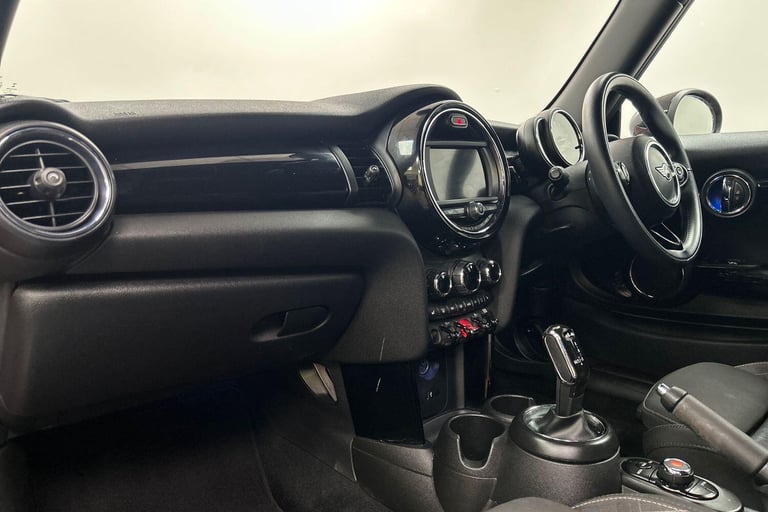  MINI Hatch 1.5 Cooper Steptronic Euro 6 (s/s) 3dr Petrol Automatic