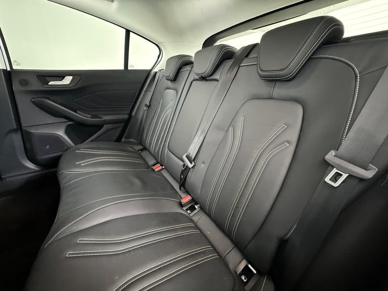 2020 Ford Focus 1.0T EcoBoost Vignale Euro 6 (s/s) 5dr HATCHBACK Petrol Manual