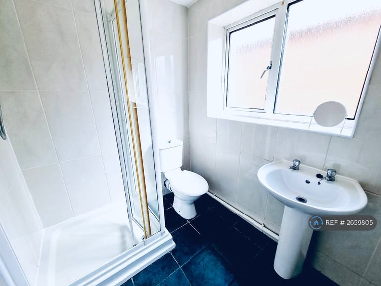 6 bedroom house in St. Helens Road, Leamington Spa, CV31 (6 bed) (#2659805)