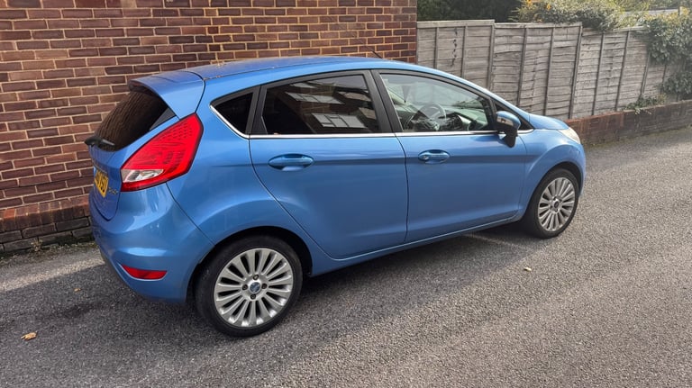 Ford, FIESTA Titanium, Hatchback, 2010, Manual, 1388 (cc), 5 doors