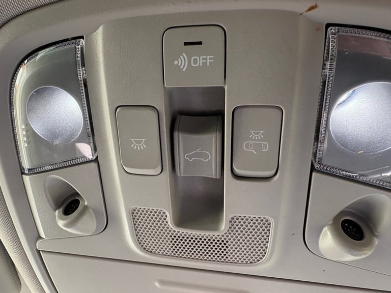 Kia Sportage 2.0 Diesel ISG 4 AWD Auto.Heated leather,reverse camera,pan roof