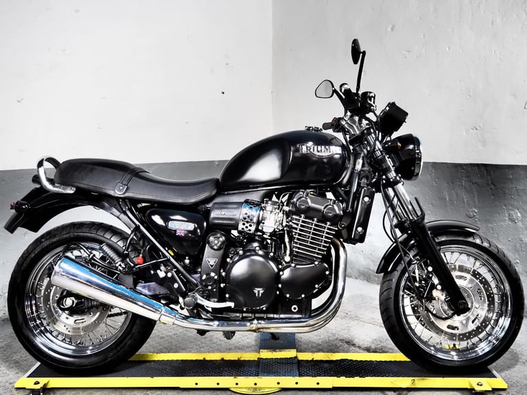 Triumph Thunderbird Sport 900 triple ,fantastic classic naked roadster 