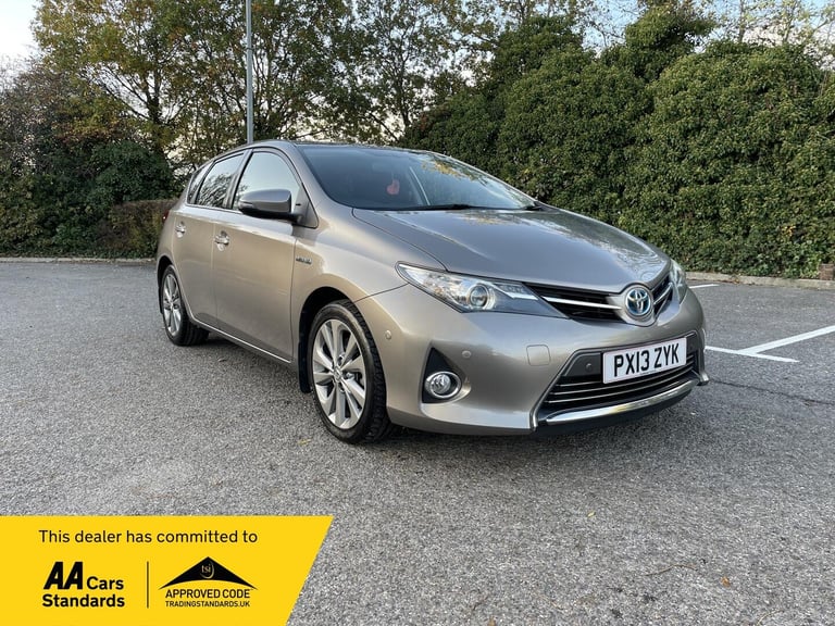 image for 2013 Toyota Auris 1.8 VVT-h Excel CVT Euro 5 (s/s) 5dr HATCHBACK Petrol/Electric Hybrid Automatic