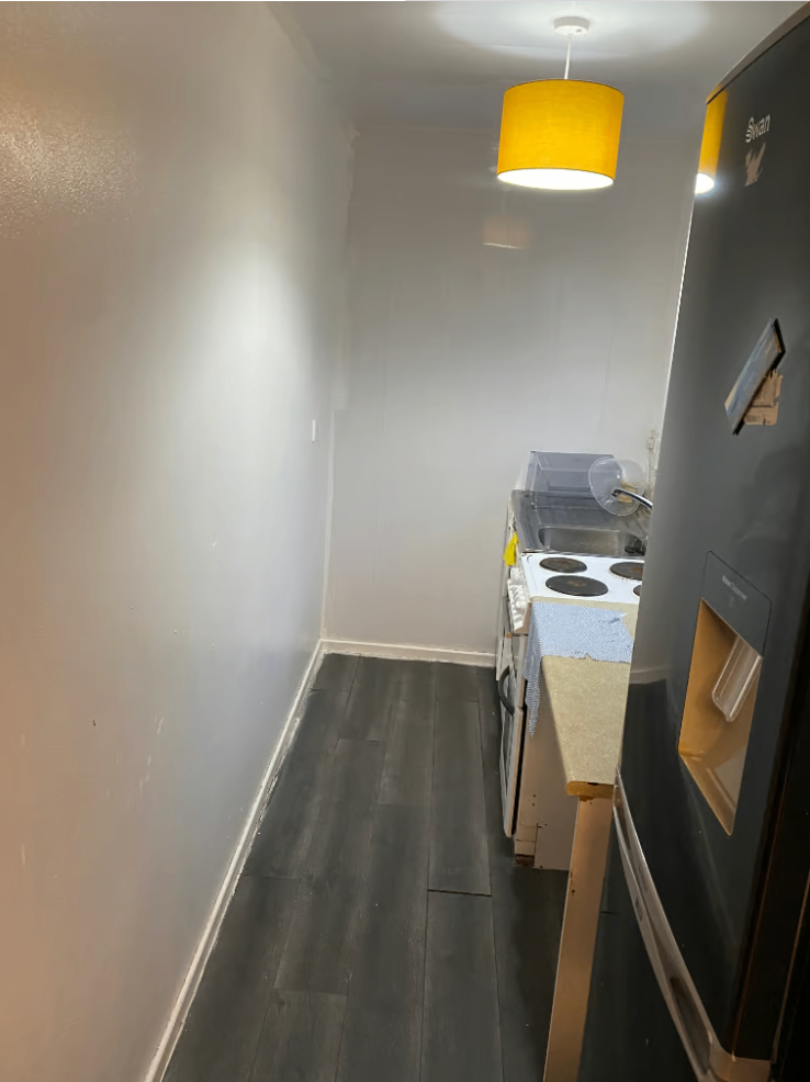 large Room to let -  Eccles M30