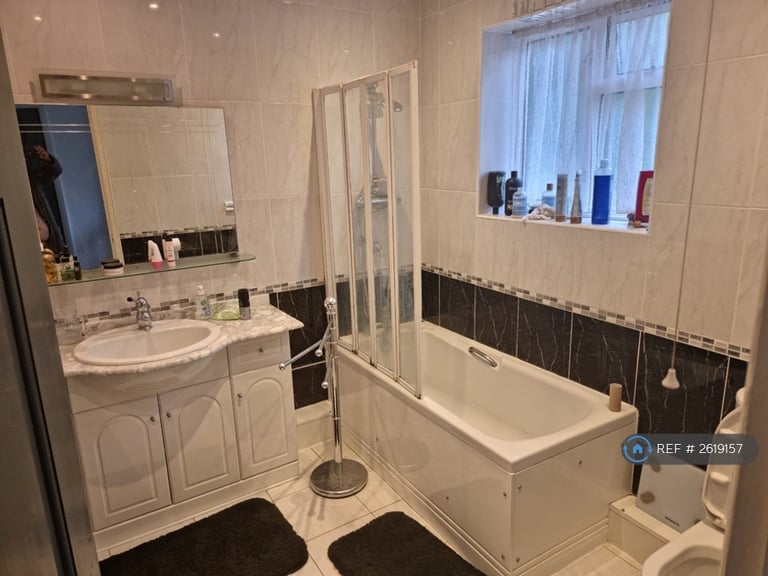 1 bedroom in Frogmore Gardens, Hayes, UB4 (#2619157)