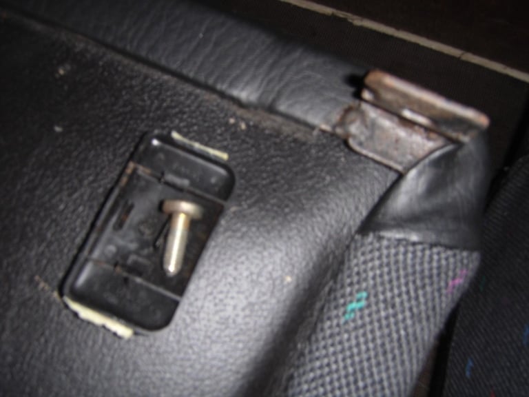 VW GOLF MK2 REAR SEATS FOLDABLE
