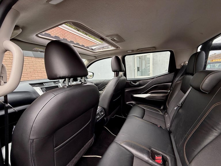 2020 Nissan Navara 2.3 dCi N-Guard Auto 4WD Euro 6 4dr PICK UP Diesel Automatic