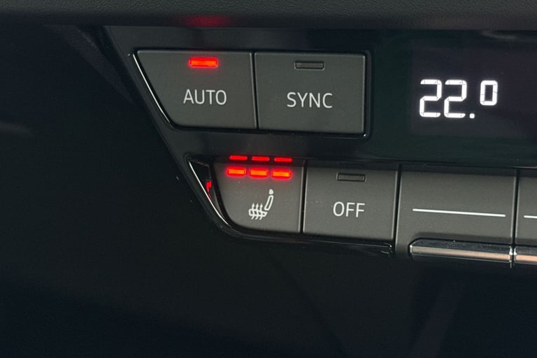 2024 Audi Q4 e-tron Q4 Sportback S line 45 e-tron  210,00 kW SUV ELECTRIC Automatic