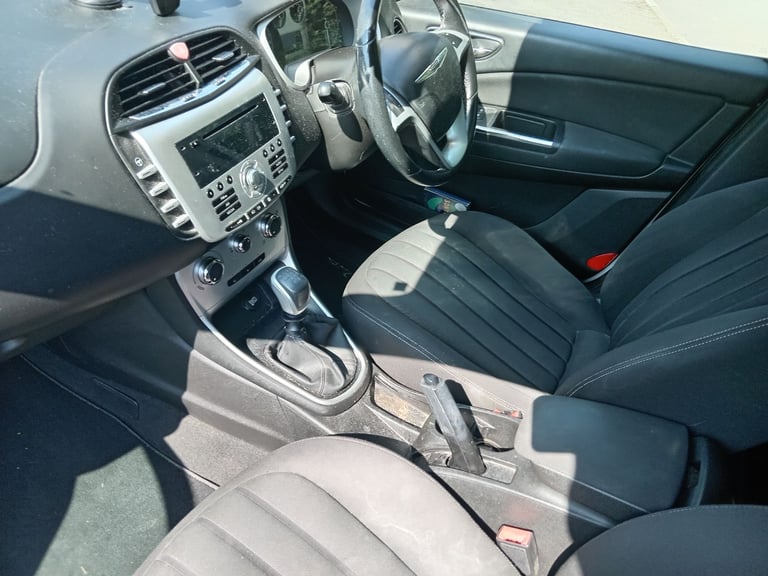 Chrysler, DELTA, Hatchback, 2012, Manual, 1368 (cc), 5 doors