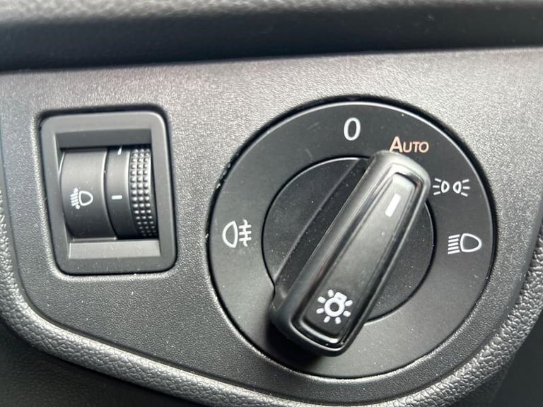 2023 Volkswagen Polo MK6 Facelift (2021) 1.0 TSI 95PS Life DSG Automatic Hatchback Petrol Automatic