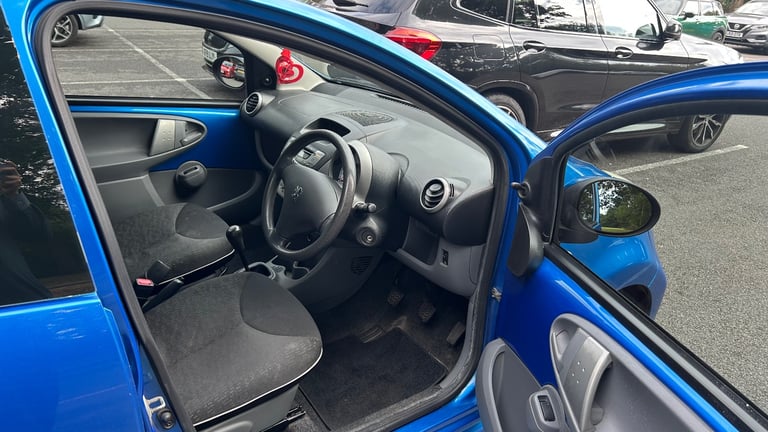 Peugeot, 107, Hatchback, 2011, Manual, 998 (cc),5 doors - Image 3