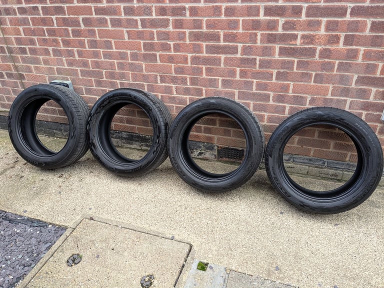 image for 4 X 215/50 ZR17 95W XL Kumho Ecsta HS52 TYRES *A* WET (used but nearly new): £150 (RRP £320 Approx)