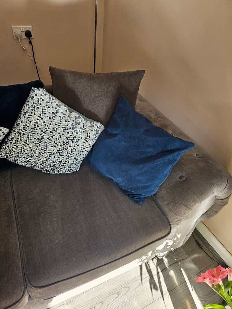 3 seater 2 seater sofa 