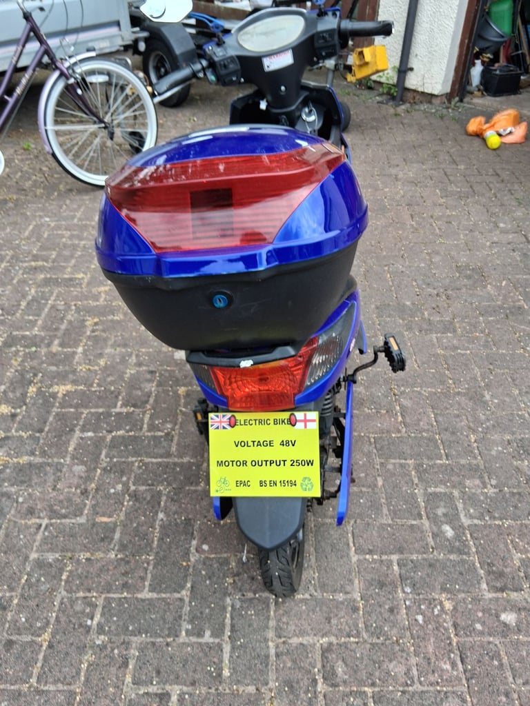 E moped