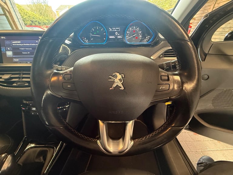 PEUGEOT 2008 1.6 BlueHDi Allure 2016