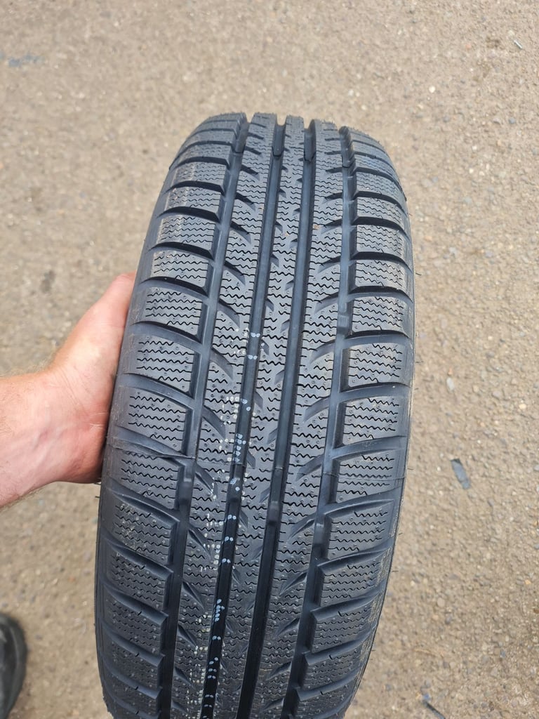 image for 2x 175 65 r14 brand new Tomket snowroad 3