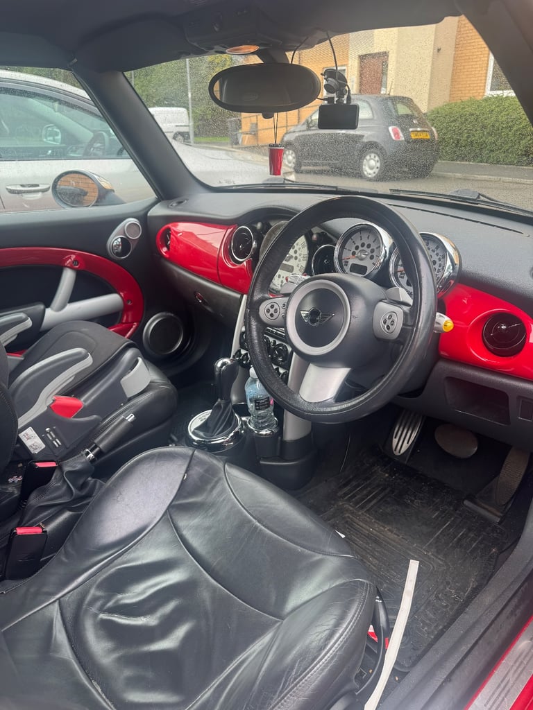 Mini, CONVERTIBLE, Convertible, 2006, Semi-Auto, 1598 (cc), 2 doors