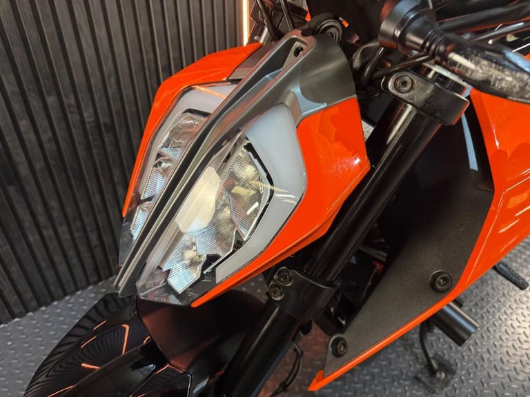 2020 KTM 125 Duke 125 Euro 4