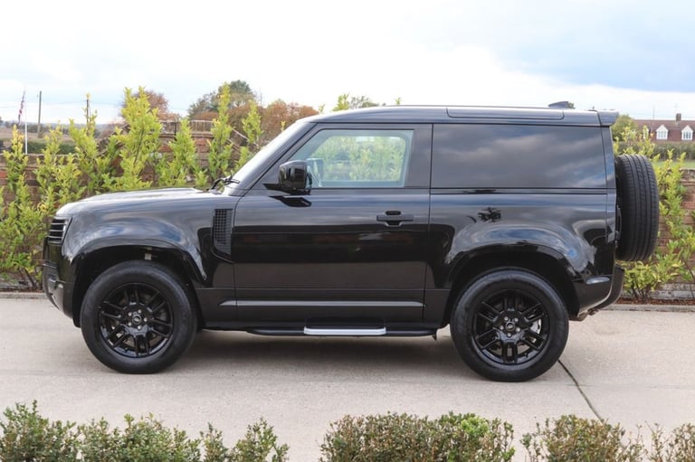 2023 Land Rover Defender 3.0 D250 Hard Top Auto PANEL VAN DIESEL Automatic