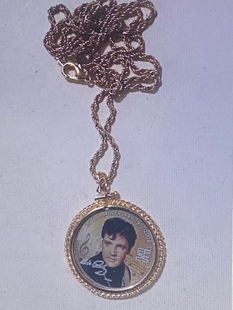 RARE: Elvis Half Dollar Colour Coin Necklace with COA *EX*
