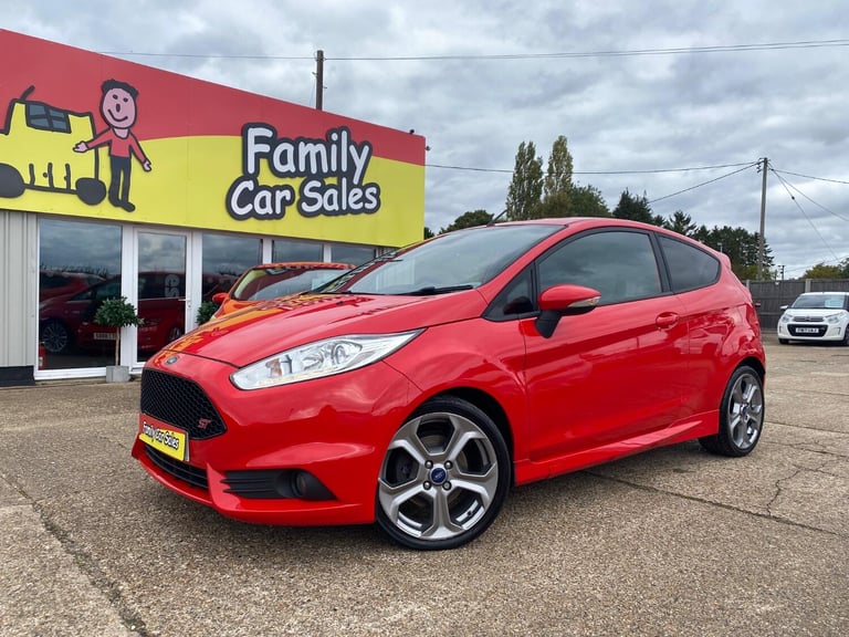 2016 FORD FIESTA 1.6 T ST-3 1 OWNER FULL SERVICE HISTORY NEW CAMBELT
