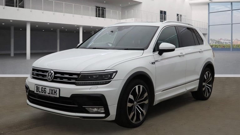 2016 Volkswagen Tiguan 2.0 TDi 150 4Motion R-Line 5dr DSG ESTATE DIESEL Automatic
