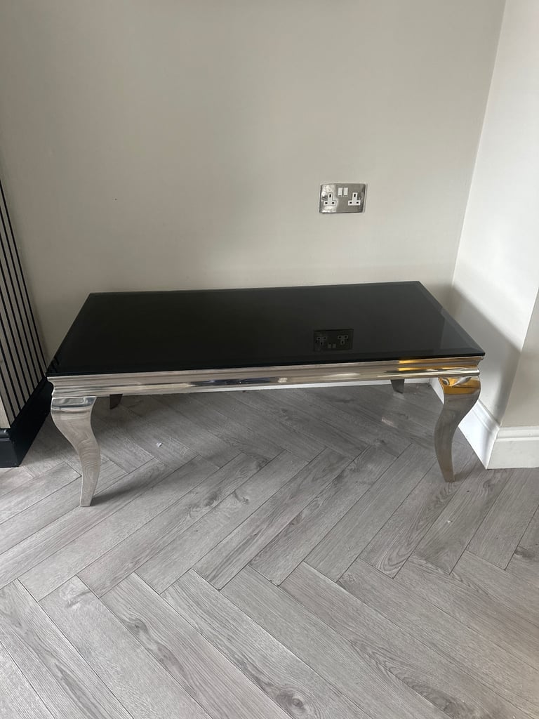 image for Table black top chrome legs 