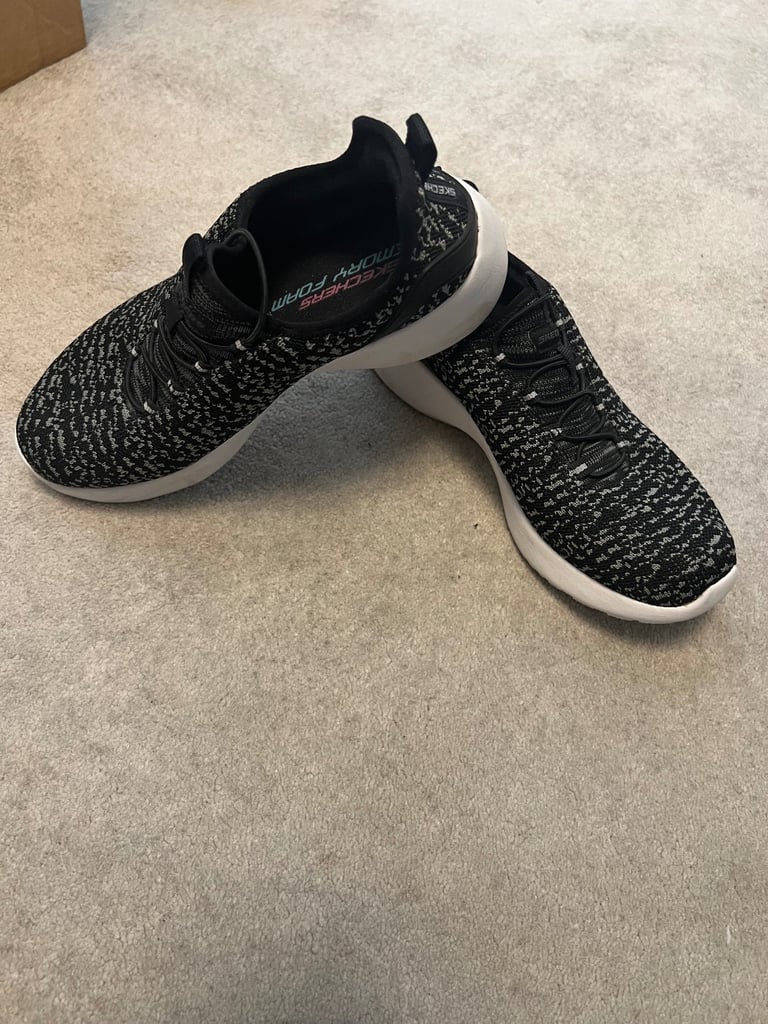Women trainers size 4