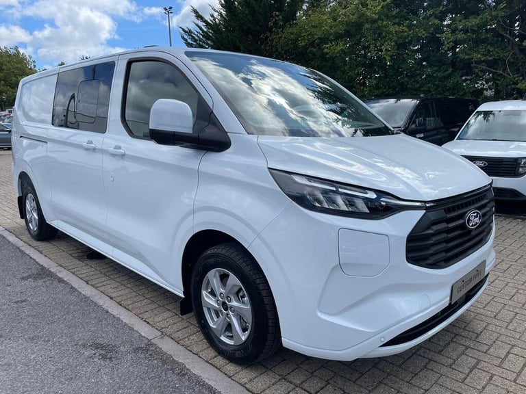 Ford Transit Custom 320 TDCI 136 L2H1 LIMITED ECOBLUE DOUBLE CAB 6 SEAT CREW VAN